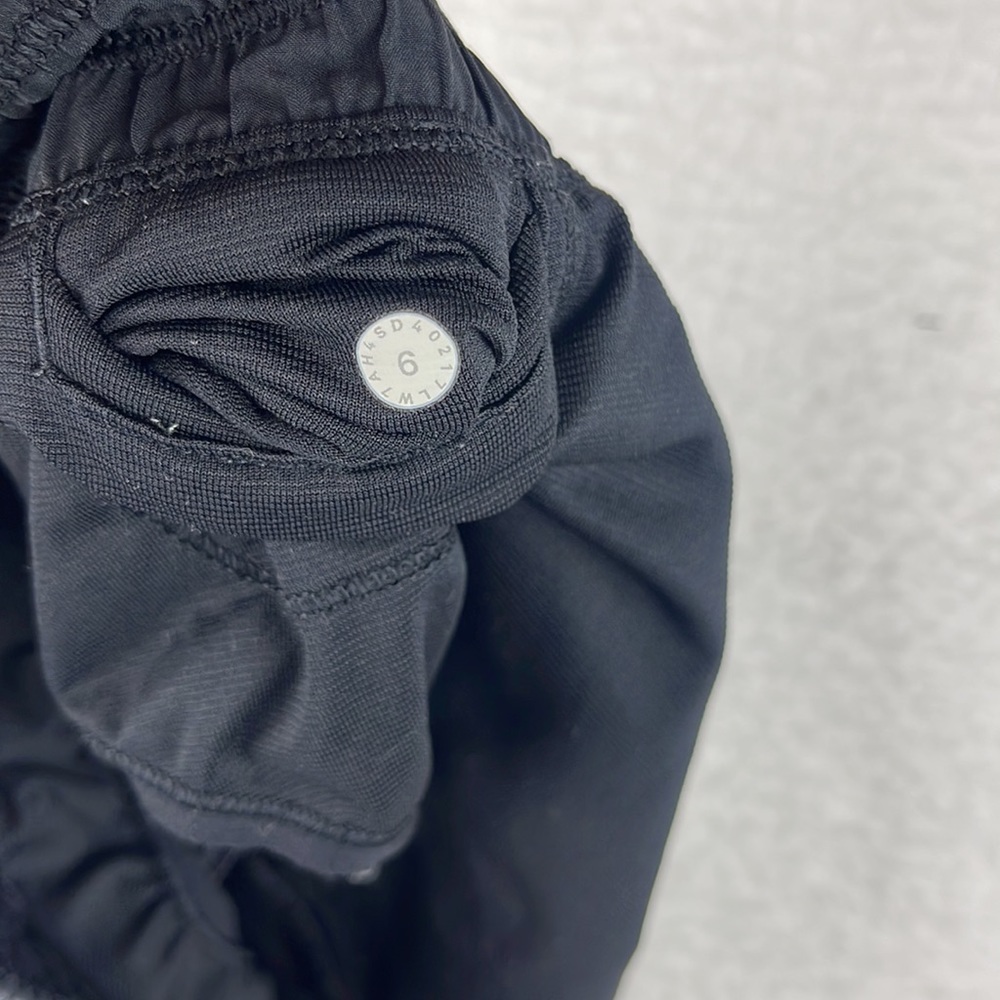 Lululemon Athletica shorts - Picture 7 of 7